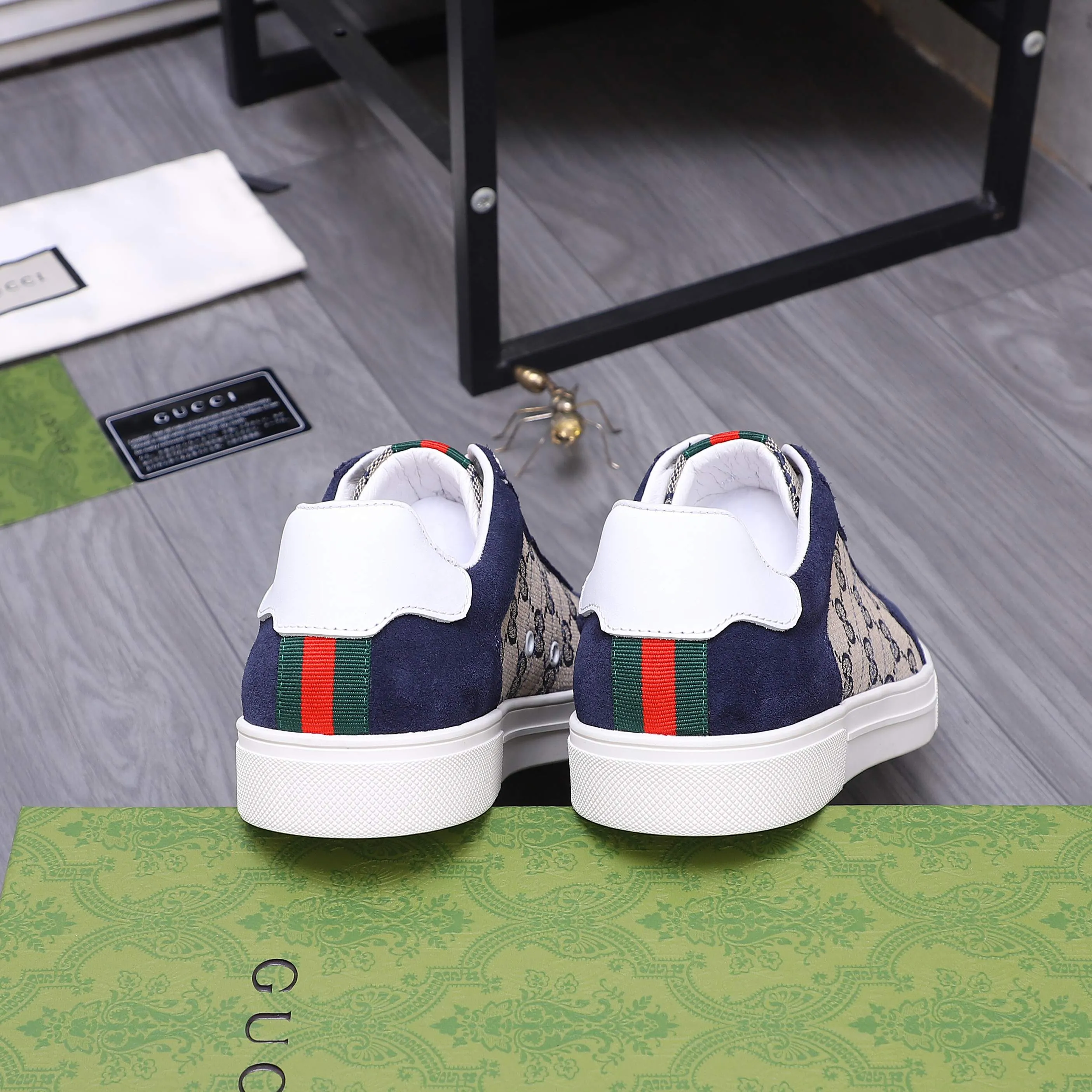 Men's shoes 💰p400 Product trademark: GUCCI "Gucci" casual lace-up men's shoes Regular size: 38-45 (45 is custom-made and non-returnable) Product materials: Selected classic woven stitching frosted cowhide upper, pigskin lining, original rubber outsole